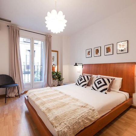 2 Bedrooms 2 Bathrooms Furnished - Malsana - With Pool - Mintystay Madrid Kültér fotó