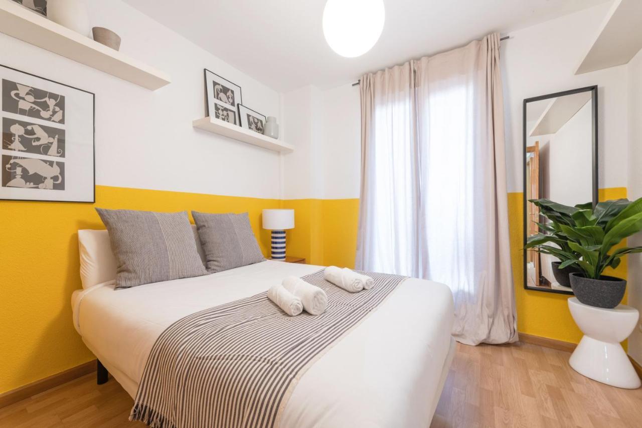 2 Bedrooms 2 Bathrooms Furnished - Malsana - With Pool - Mintystay Madrid Kültér fotó